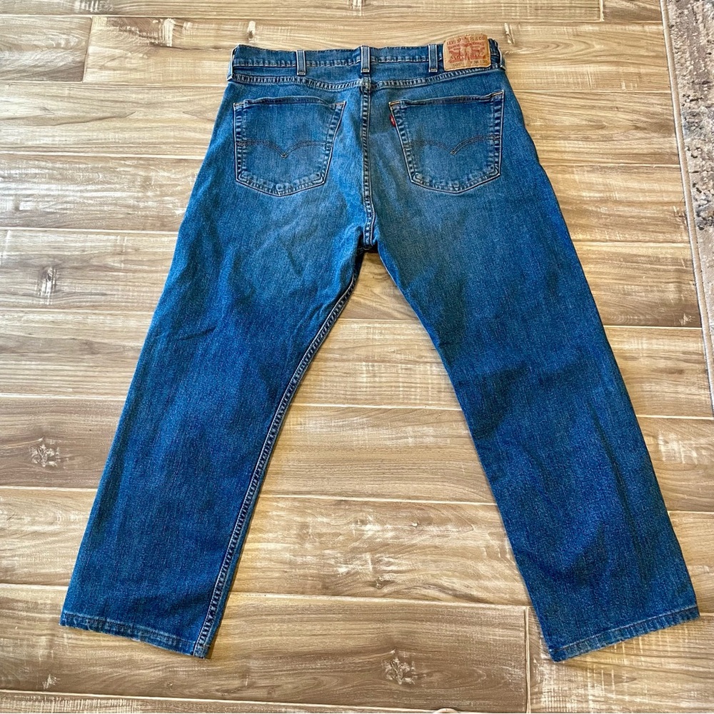 Levi’s 505 Men’s Regular Fit Jeans Tag 38x30 (MEASURES 38x26) Medium Blue Wash